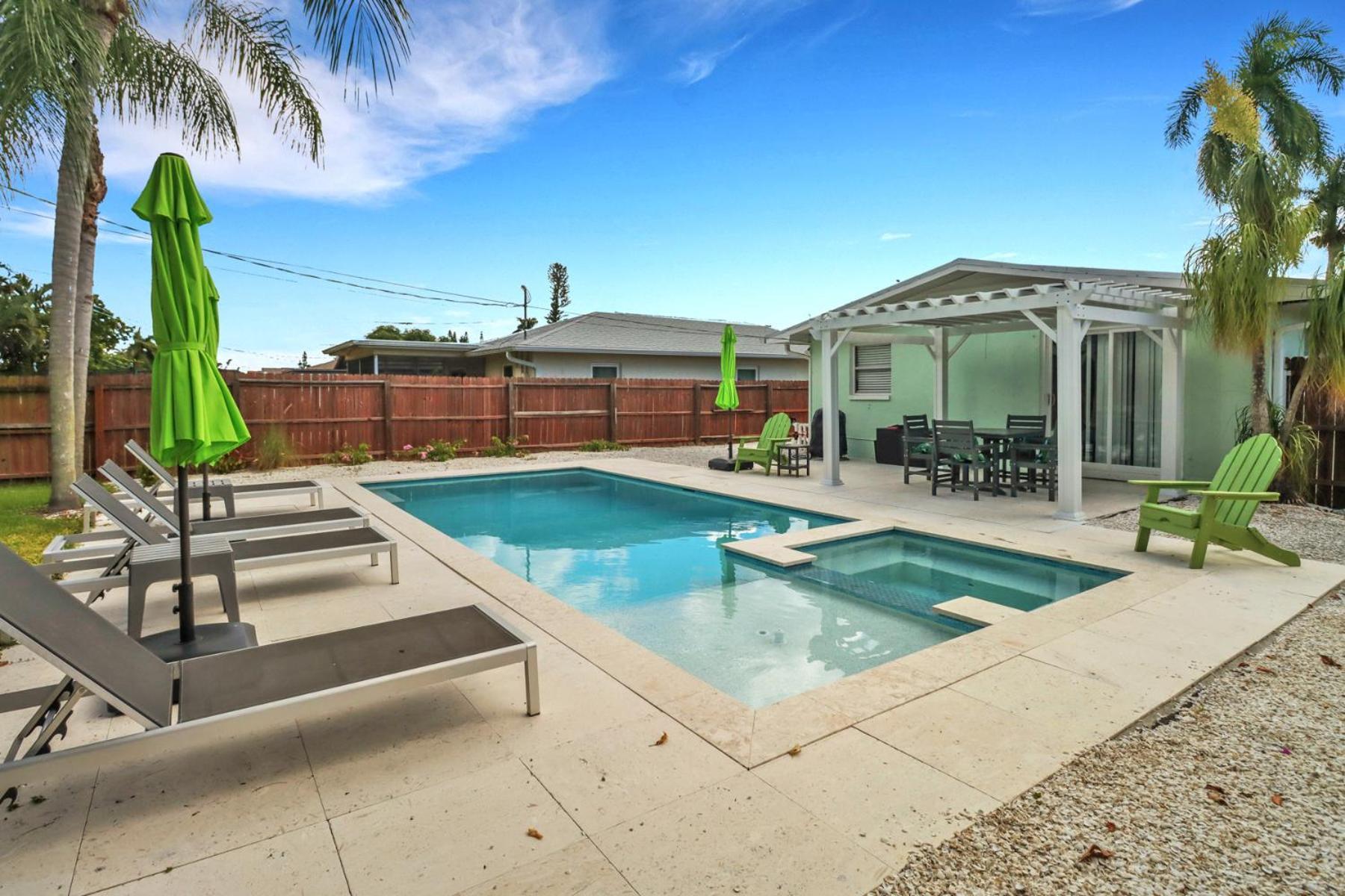 Little Beach House W/ Pool&Spa - 5 Minutes To Vanderbilt Beach North North Naples Exteriör bild