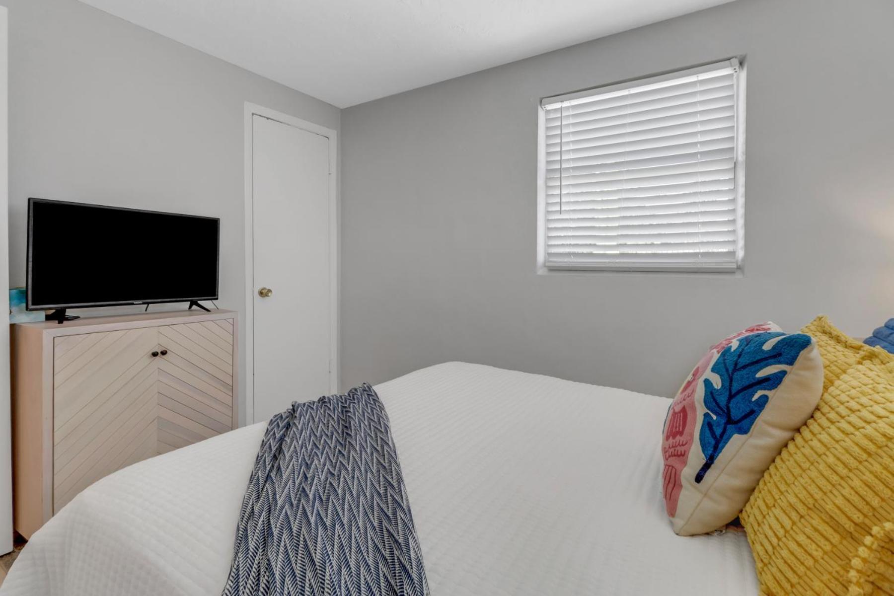 Little Beach House W/ Pool&Spa - 5 Minutes To Vanderbilt Beach North North Naples Exteriör bild